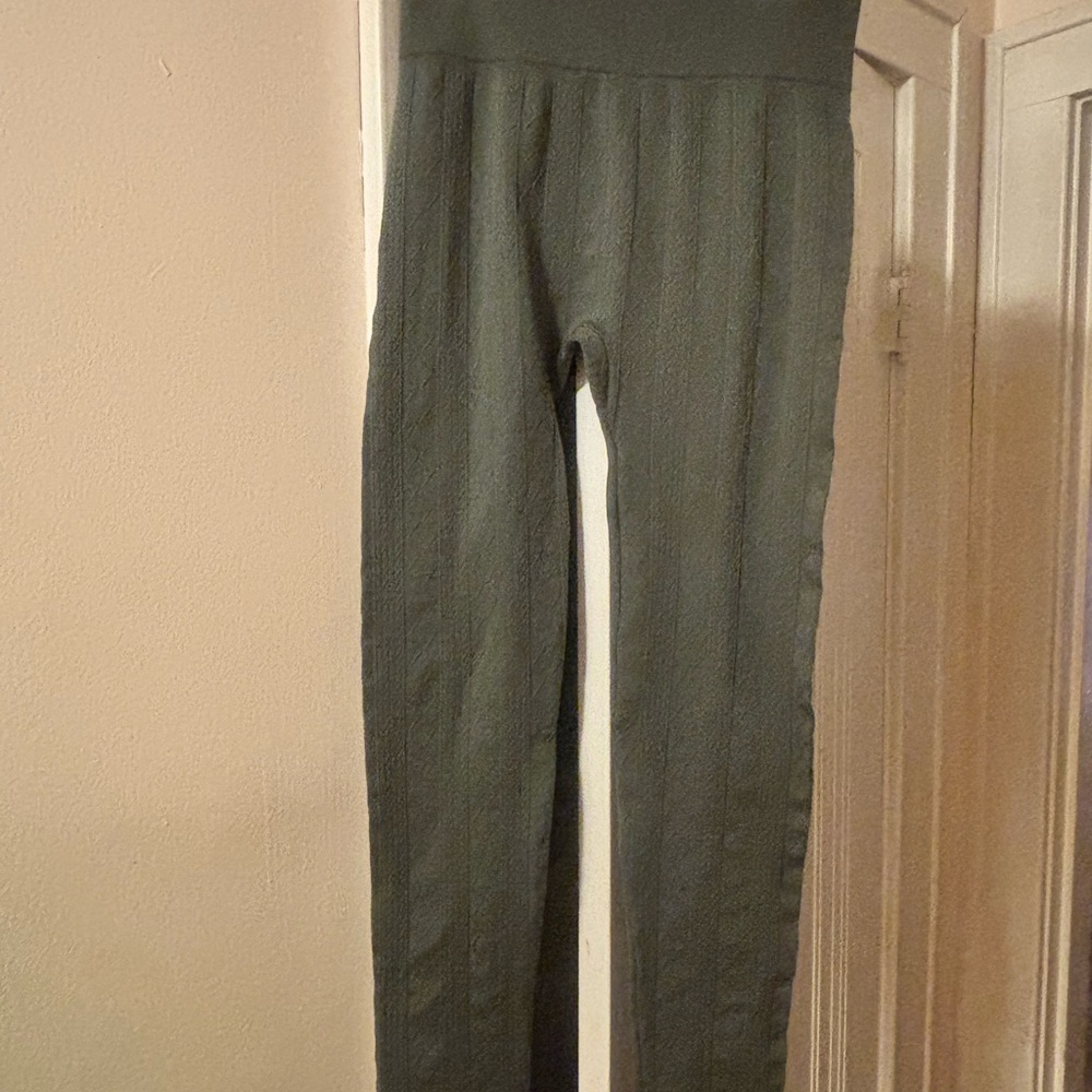 Chic Olive Leggings for Women